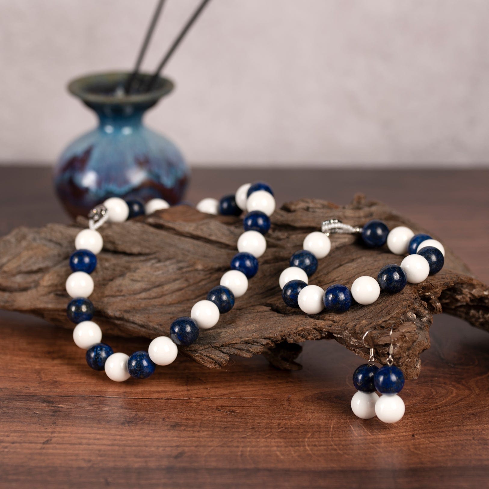 Bracelet BOLD Collection - Lapis Shell Pearl Bracelet